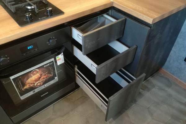 Современная кухня 82 ящики